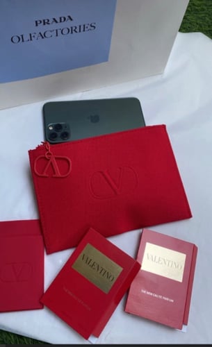 Valentino wallet الاصليه