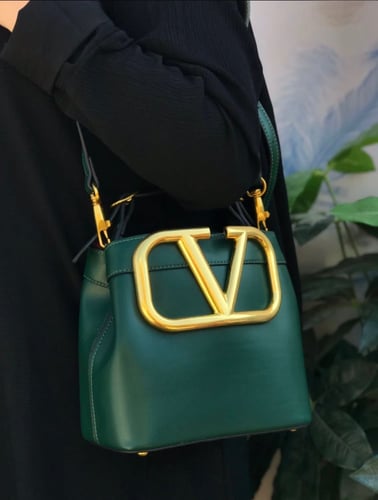 شنطة فالنتينو