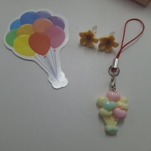 توزيعات تعليقه ع شكل بالونه بشكل عشوائي يجي معهم م...