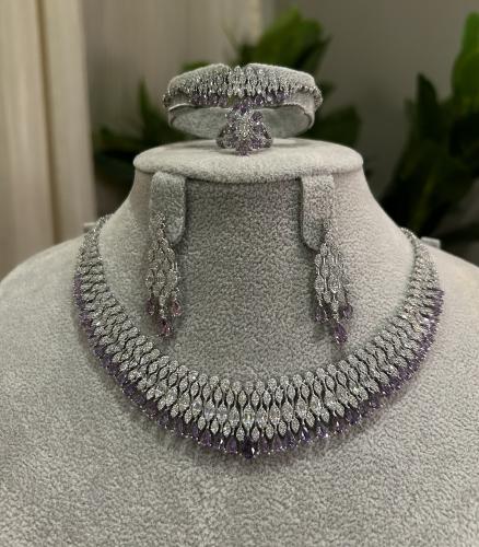 طقم ناردين (موف)
