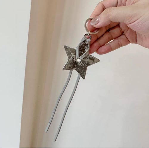 تعليقه سيارة او ميدالية ديور