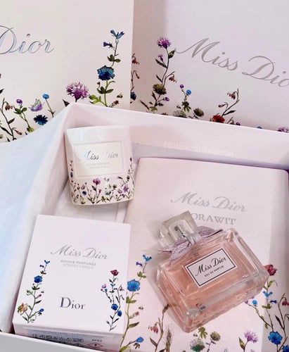 بوكس مس ديور 20 في 20 عمق 7 سم