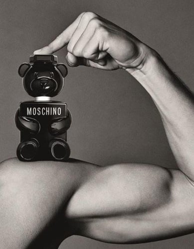 بوكس عطر رجالي توي بوي موسكينو او دو برفيوم 100MLم...