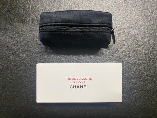 محفظة ميني من شانيل