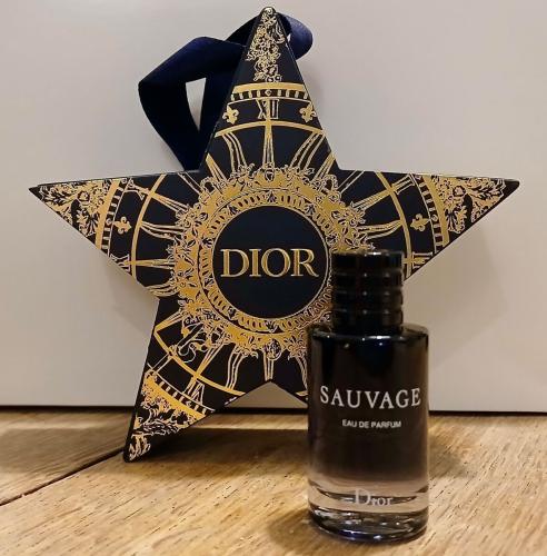 عطر ميني رجالي سوفاج او دو برفيوم 10 ML صب في بوكس...