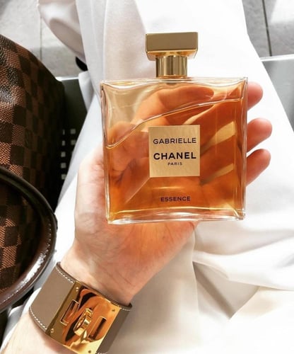 درزن عينات عطر نسائي غابريال ايسنس شانيل العينة 1....