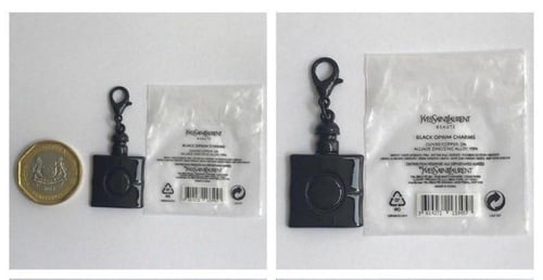 ميدالية او تعليقه للشنطه على شكل عطر 2 في 2 سم من...