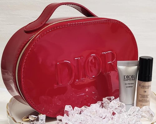 حقيبة ديور مع منتجات ميني سريوم للوجه 5ML و اساس ل...