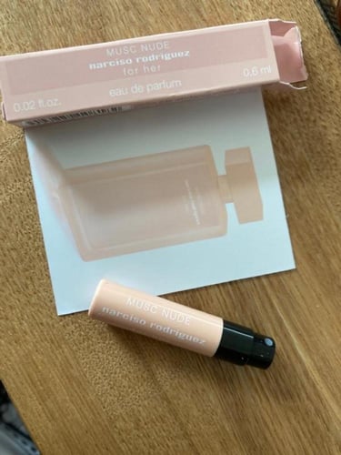 درزن عينات عطر نسائي مسك نود من نرسيسو او دو تولت...