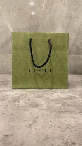 كيس قوتشي حجم وسط الطول 23 والعرض23 والعمق10 سم