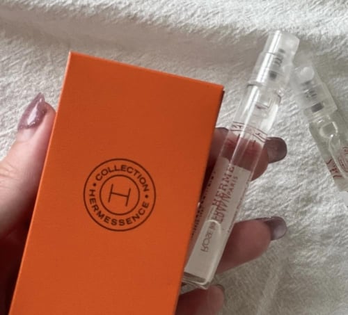 بوكس مكون 20 عينة من عطر عمبر نارجيل هيرمس او دو ت...