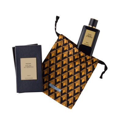 اكياس قماش صغيره من برادا في بوكس انيق