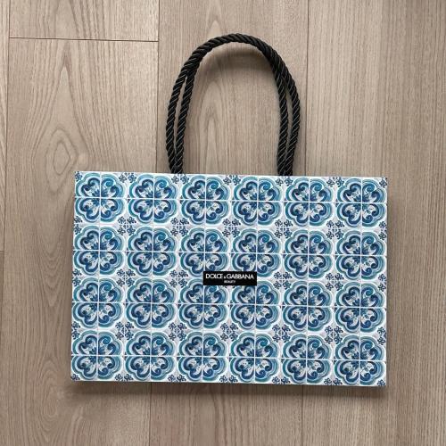 كيس دولتشيي اند غابانا حجم وسط 20 سم في 30 سم