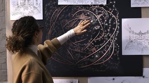 كيس صغير لانكوم 22 في 18 عمق 11 سم بشكل مثلث