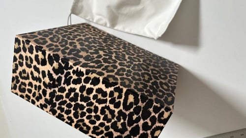 بوكس تايقر كرستيان ديور صغير فارغ 21 في 18 عمق 11...