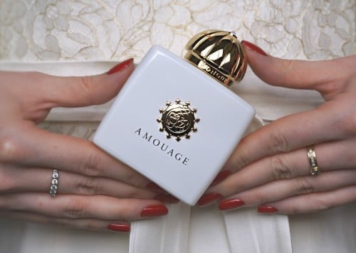 عطرع نيش نسائي امواج اونير الابيض تستر بدون غطاء10...