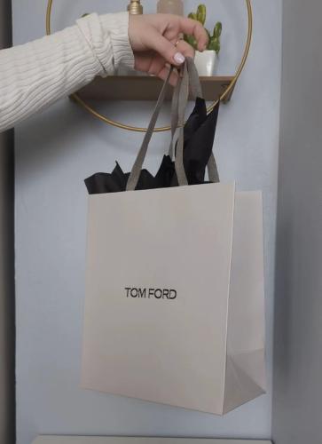 كيس وسط توم فورد 21 في 26 عمق 12 سم