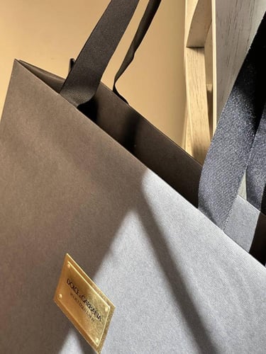 كيس كبير دولتشي اند غابانا 35 في 26 عمق 10 سم