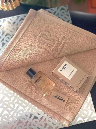 منشفة للوجه صغيرة من بربري