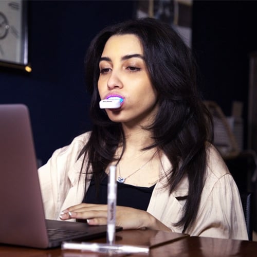 جهاز تبييض الاسنان المنزلي