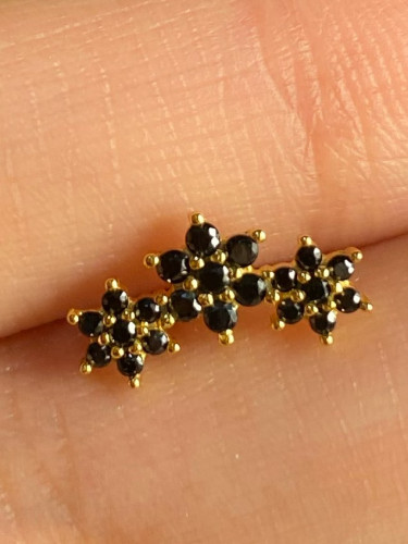 Black Flowers- stud