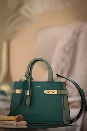 شنطة يد وكتف جلد نسائي من ستيفانو