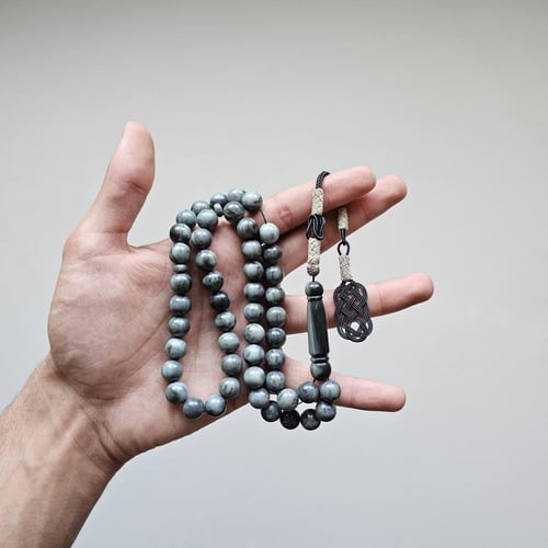 بكلايت - رصاصي مخلوط بأسود