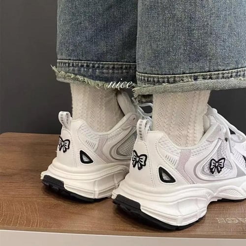 حذاء أبيض | White Y2K