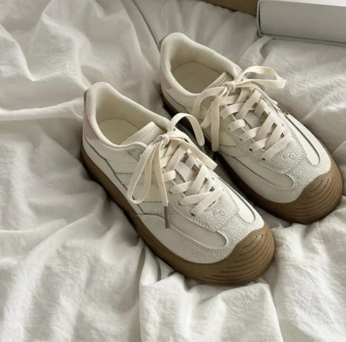 حذاء أبيض | White Y2K