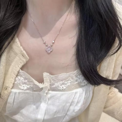 قلادة زهرة الحظ | Fleur de Chance