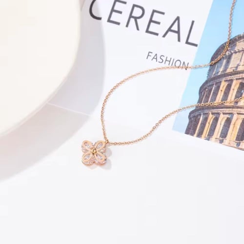 قلادة زهرة الرزكون | Y2k Aesthetic