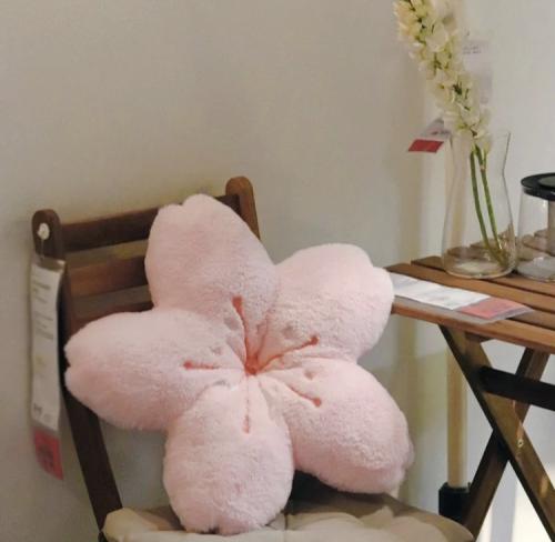 وسادة بتلات الكرز| Cherry Petals