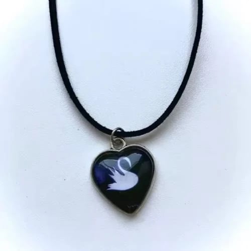 قلادة البجعة | Swan Necklace