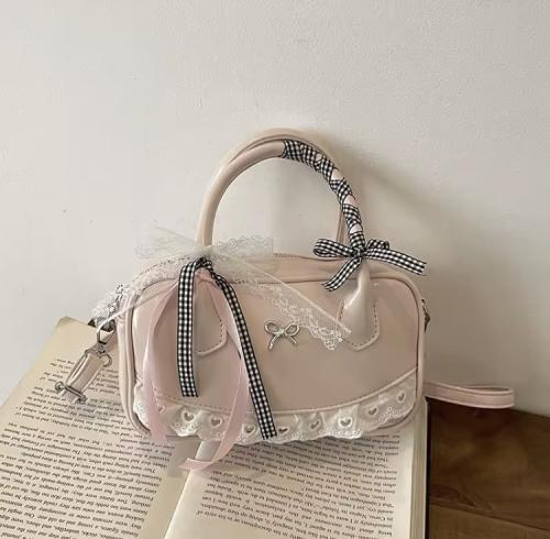 حقيبة | French Ballet Heart Lace