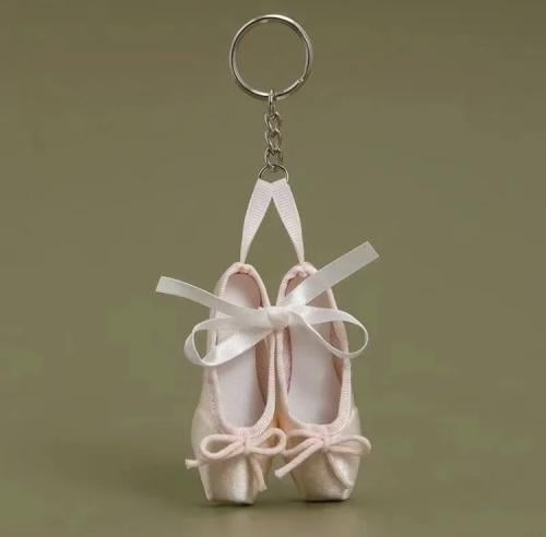 ميدالية حذاء البالية| Pink Ballet