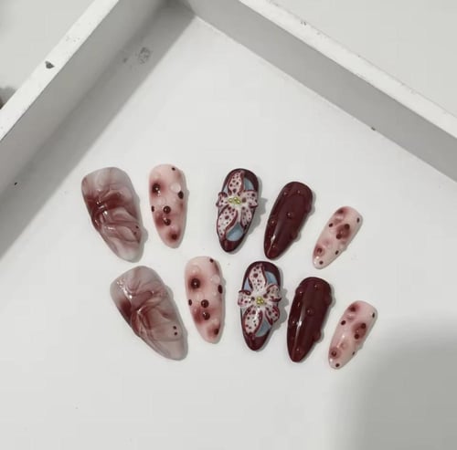 أظافر | VenomBloom