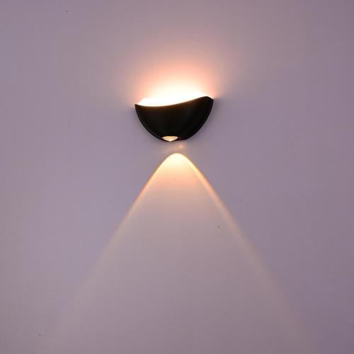 مصباح جداري خارجي ليد إنارة أصفر