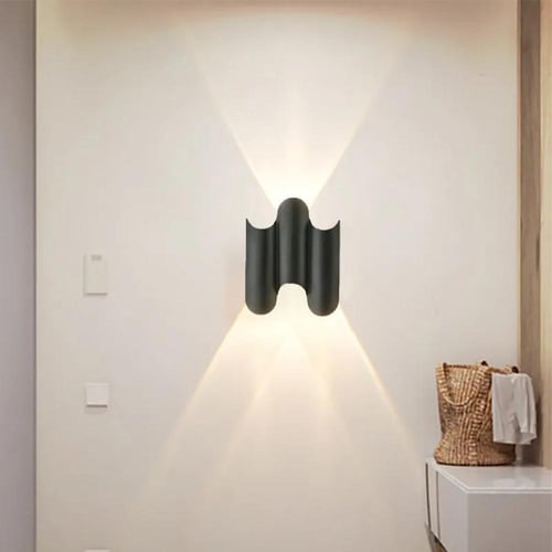 مصباح حائط خارجي ليد موديل اب داون 3 عدسات أصفر