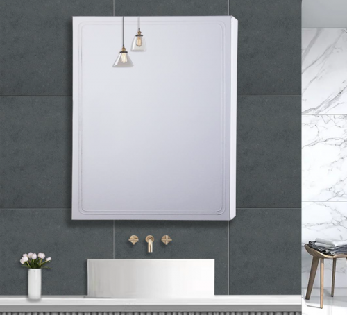 خزانة حائط بمرأة