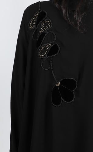 عباية شيفون ورد توليب مخمل اسود