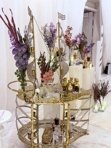ركن تعطير العطور بالعربه والركن