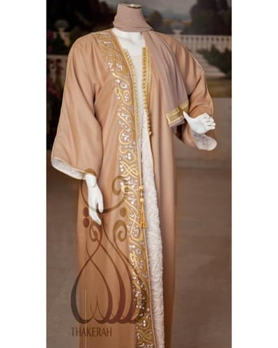 بشت كلاسيك لينن بني فاتح مبطن بالفرو السكري وتطريز...