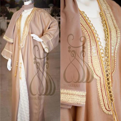 بشت كلاسيك لينن بني فاتح مبطن بالفرو السكري