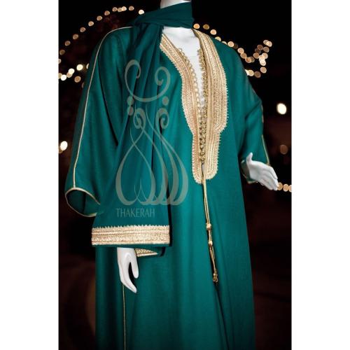 بشت كلاسيك أخضر تطريز بالذهبي + طرحة الخامة لينن ق...