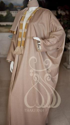 بشت صوف مع المقصب الذهبي - بني عسلي