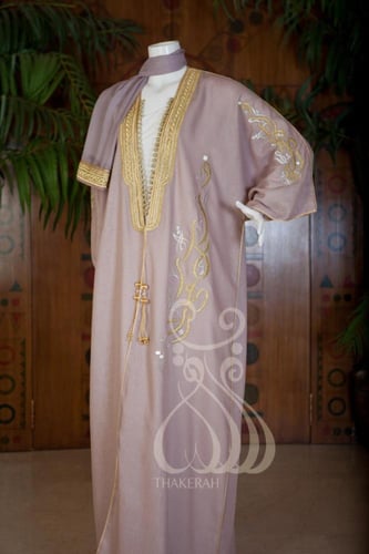 بشت كلاسيك بالخط العربي تطريز برونزي لينين اللون ل...