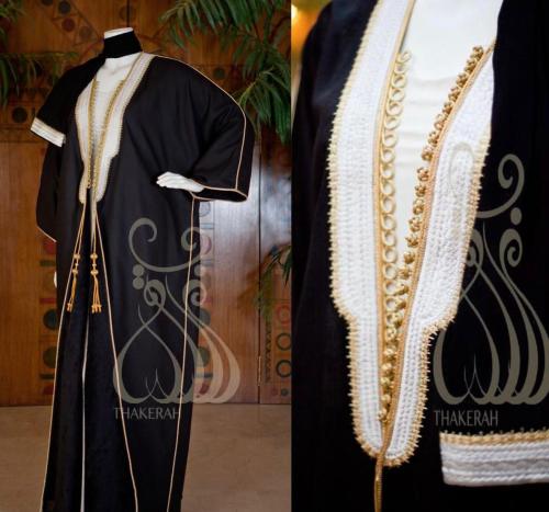 بشت كلاسيك لينن أسود مبطن بالفرو الأسود بالتطريز ا...