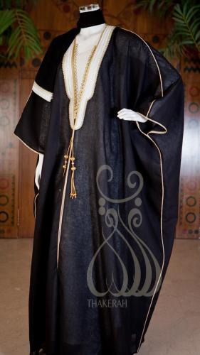 بشت أسود كلاسيك بالتطريز الأبيض + لمسة ذهبية ، الخ...