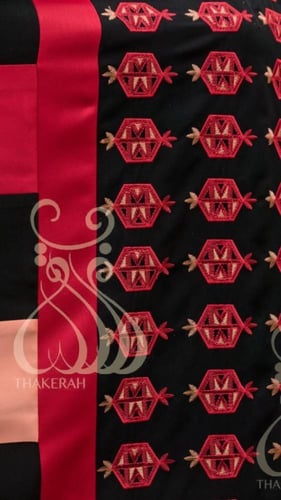 ثوب المتفت المنطقة الوسطى خامة الكريب + تطريز + فس...