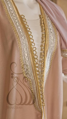 بشت كلاسيك لينن داستي روز مبطن بالفرو السكري بتطري...